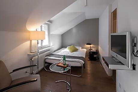 Classic Single Room