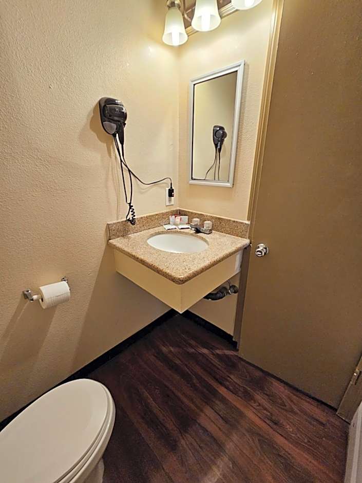 California Suites Motel