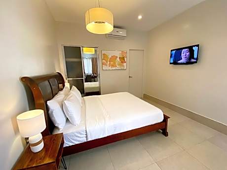 Deluxe Room 2