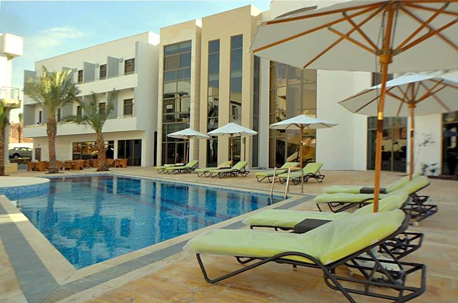 Public Security Hotel & Chalets