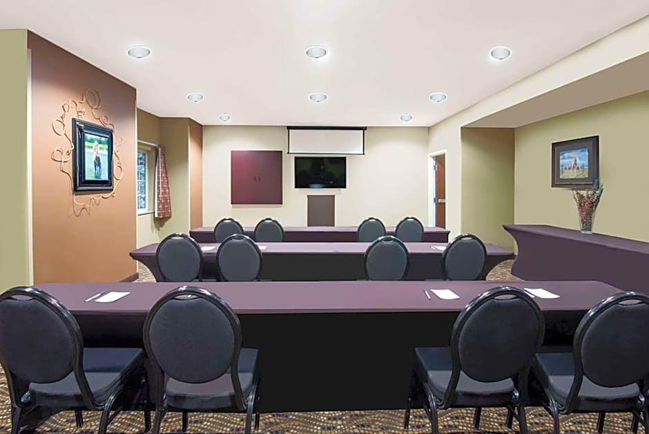 Microtel Inn & Suites By Wyndham Sidney