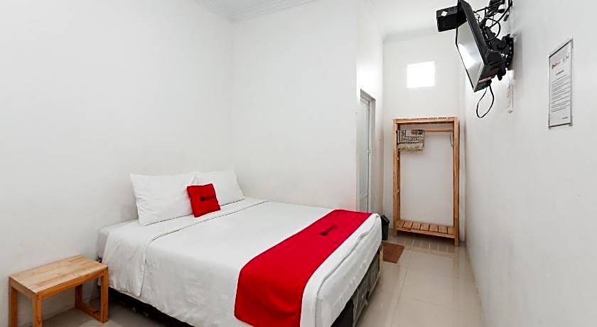 RedDoorz Syariah near RSUD Zainoel Abidin Banda Aceh