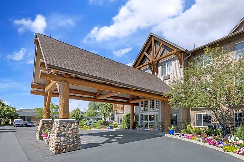 Best Western Plus Riverfront Hotel and Suites