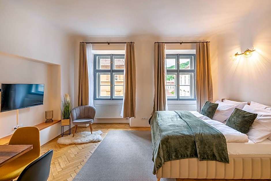 Primavera - Castle view apartments