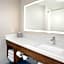 Holiday Inn Express & Suites Port Washington By IHG