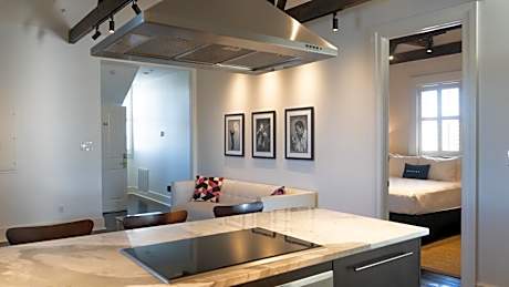 One Bedroom Executive Suite with Kitchen