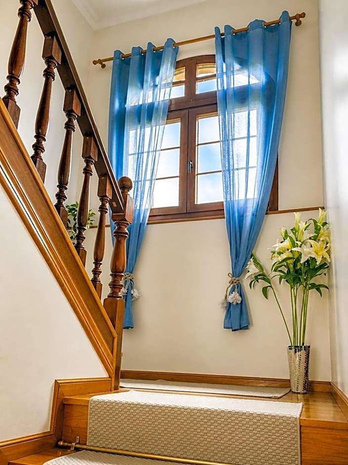 Posada Adela