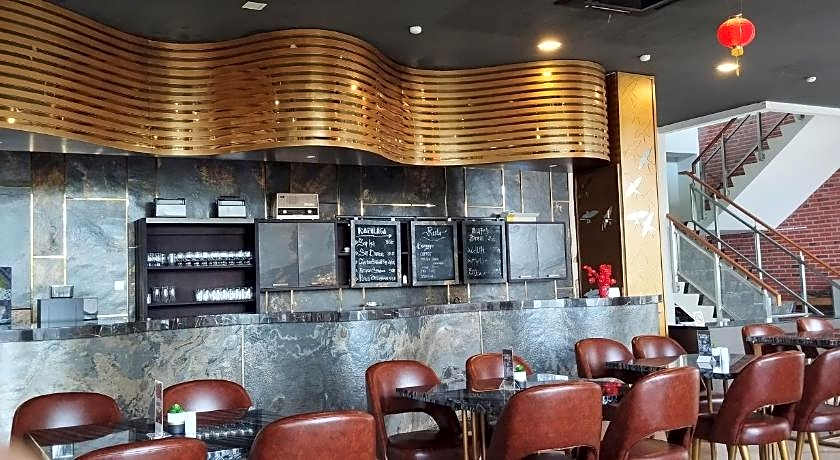 GRAND KOLOPAKING HOTEL