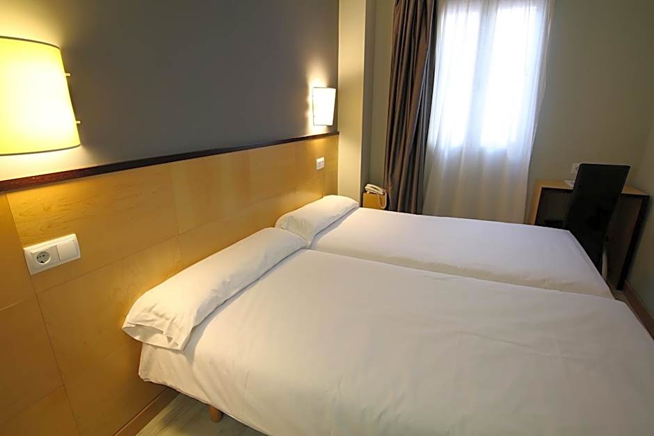 Hotel Alda Entrearcos