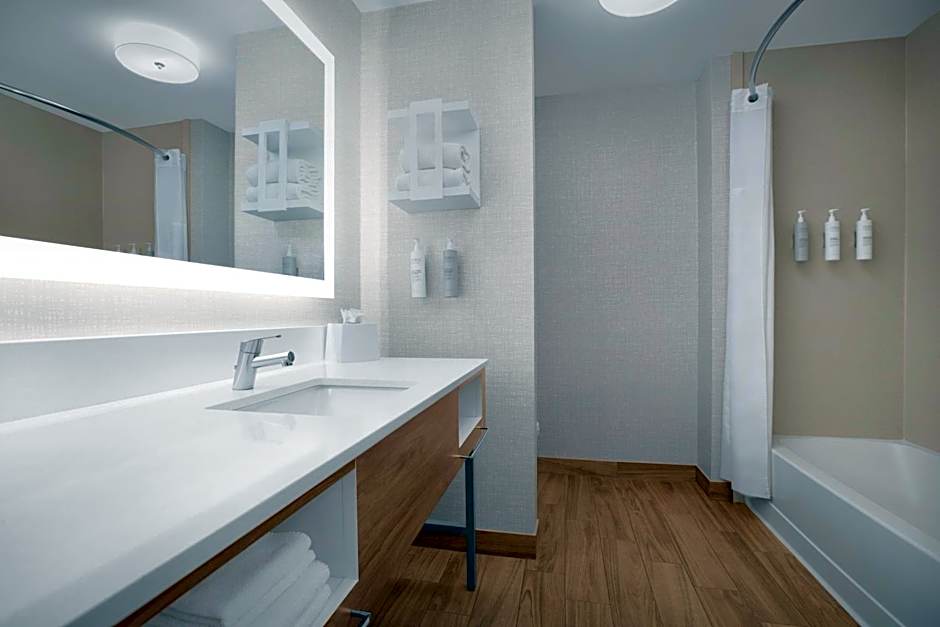 Hampton Inn By Hilton Yorkville