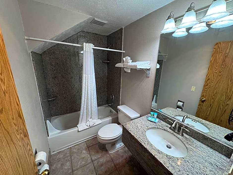 Promenade Inn & Suites Oceanfront