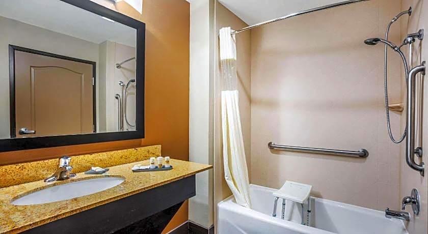La Quinta Inn & Suites by Wyndham Beeville
