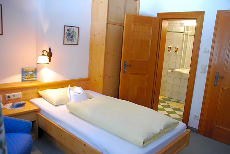 Der Erlhof Restaurant & Landhotel