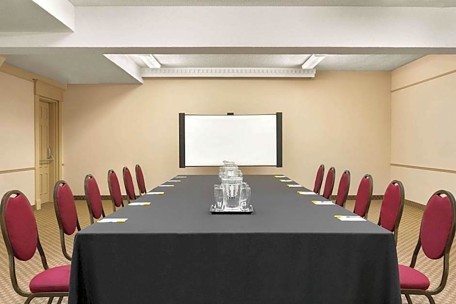 Days Inn by Wyndham London