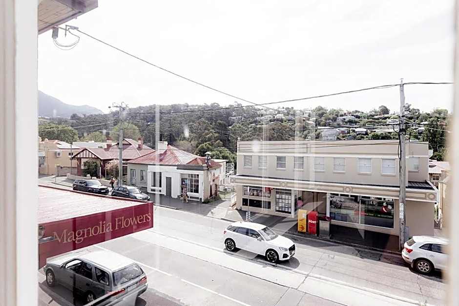 Central home in trendy South Hobart