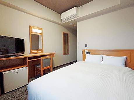 Double Room with Small Double Bed - Non-Smoking