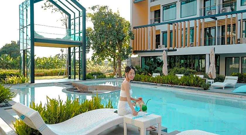 Crystal Srivaree Suvarnabhumi Hotel