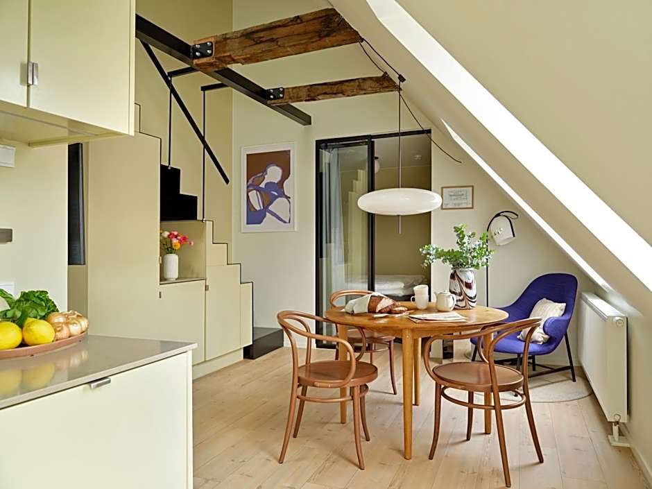 Apēron Apartment Hotel