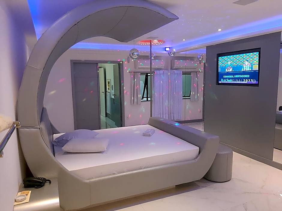 BAMBINA HOTEL -Adultos Somente