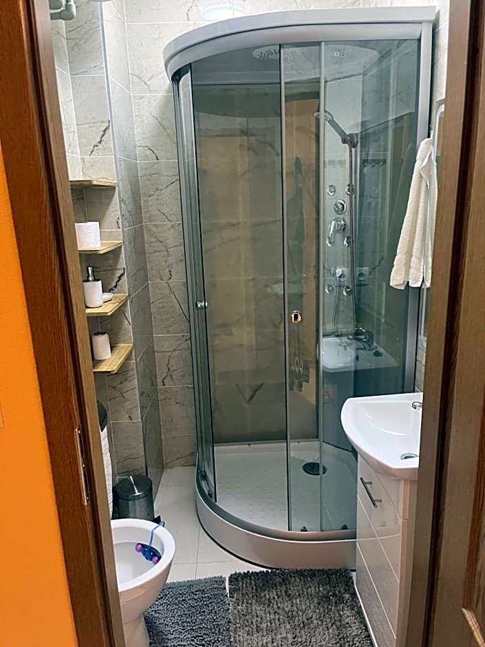 VT6 House & Restaurant