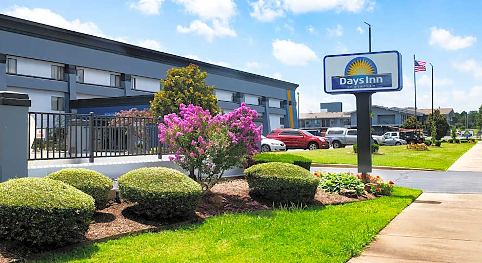 Days Inn by Wyndham Fort Smith