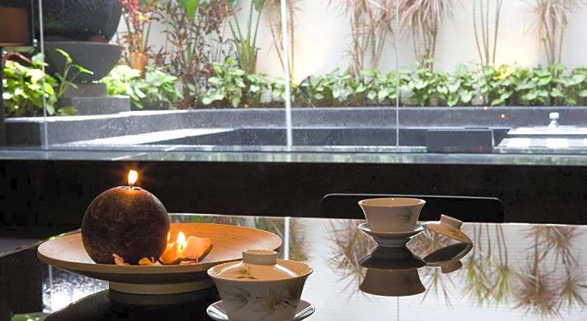 Yes Motel City Resort Paradise