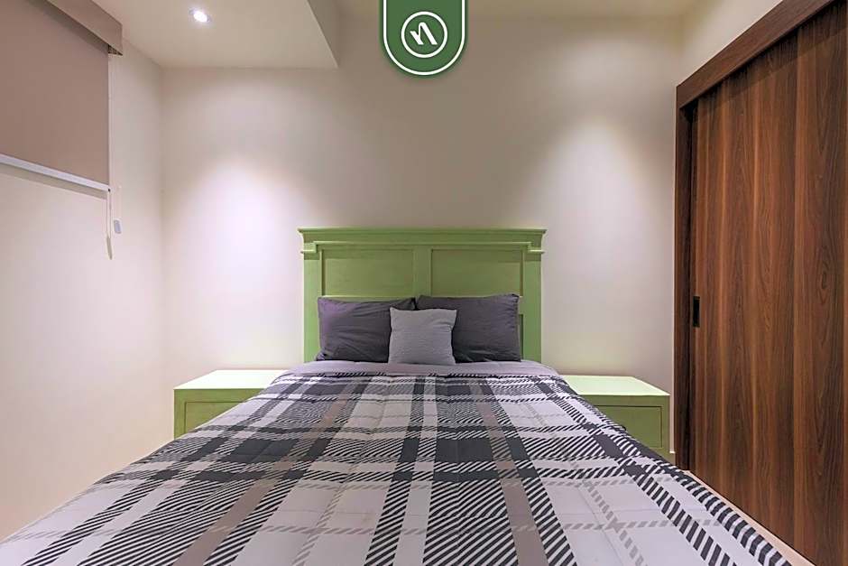 Brand New 2 BR Condo with Amazing Rooftop Pool