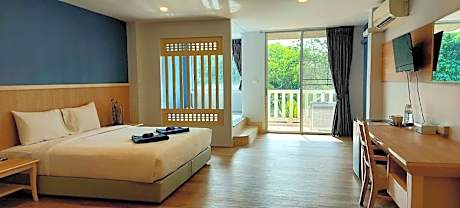Deluxe Family Room