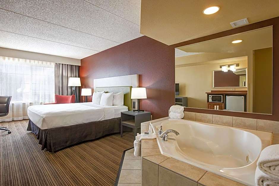 Comfort Inn & Suites St. Paul Northeast