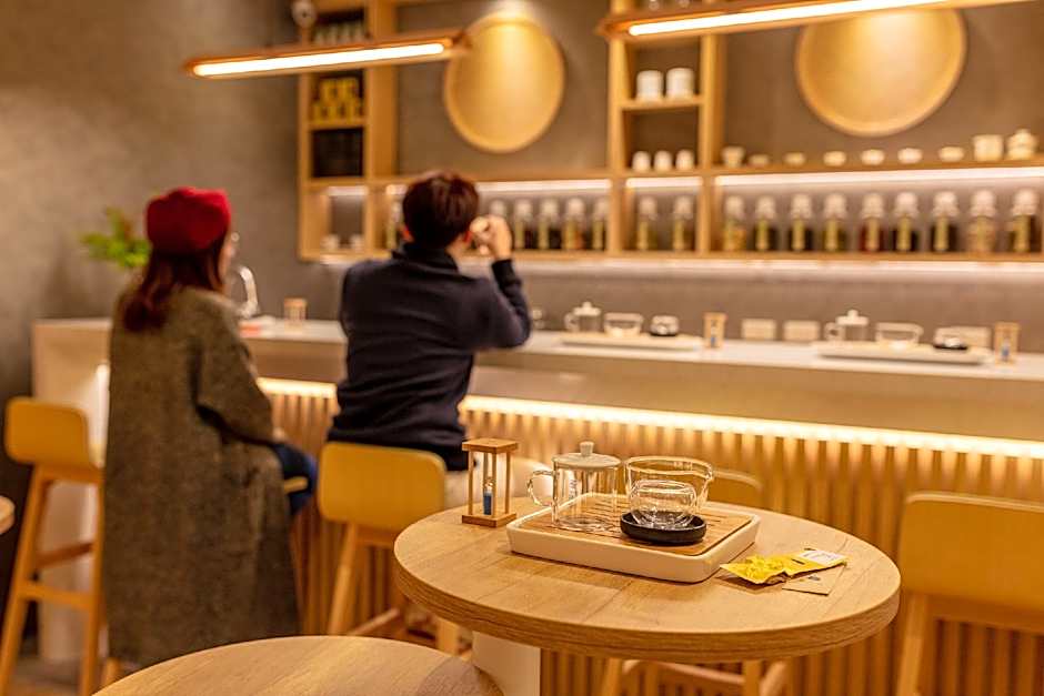 CHO Stay Capsule Hotel (Taoyuan Airport T2)