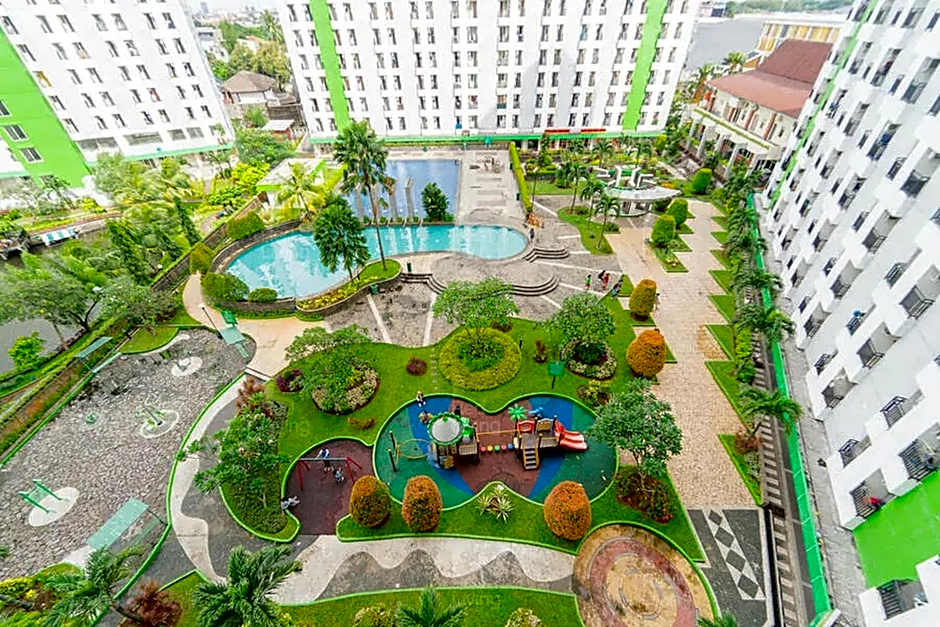 RedLiving Apartemen Green Lake View Ciputat - Farida Property 1 Tower E