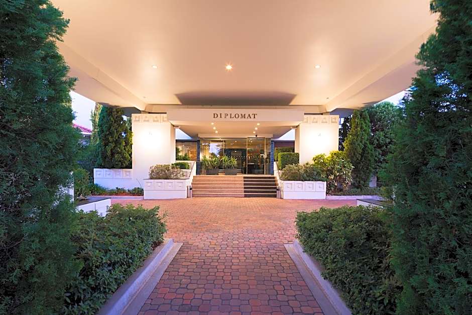 Ramada by Wyndham Diplomat Canberra