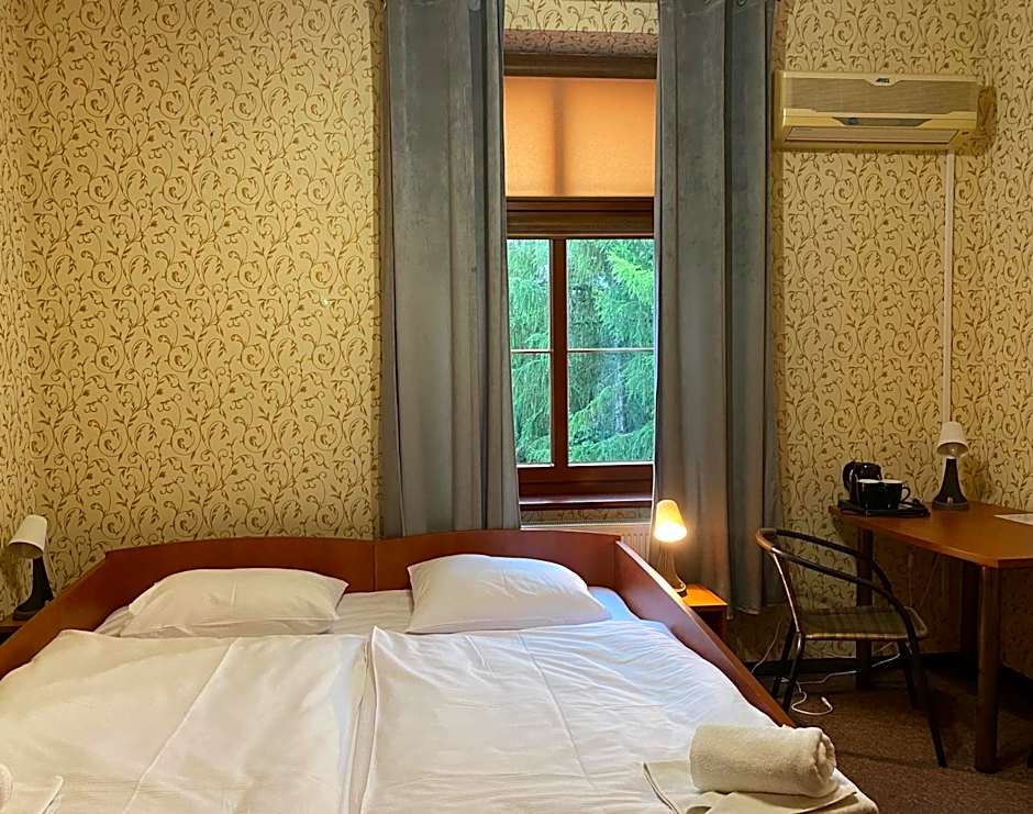 Hotel i Restauracja Castle