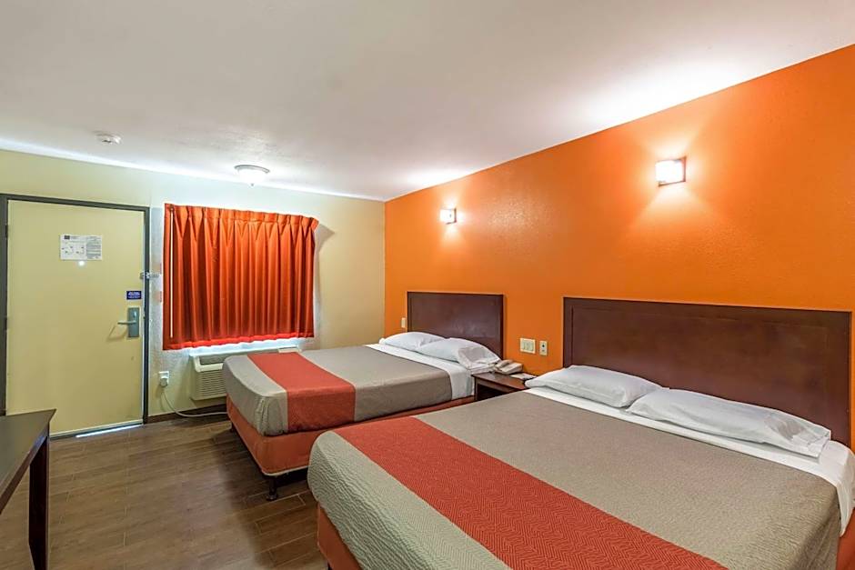 Motel 6-Blythe, CA - South