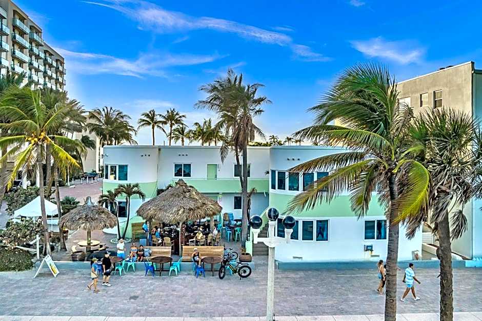 Walkabout 8 Tower Suite with Panoramic Ocean Views