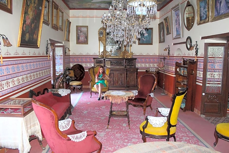 Copper Canyon Riverside Lodge