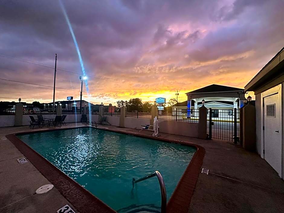 Executive Inn & Suites West Columbia