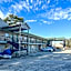 Garden Inn & Suites