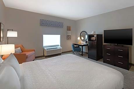 King Room - Hearing Access/Non-Smoking