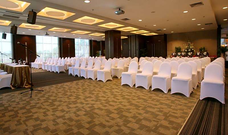 President Executive Club – Bekasi, ID