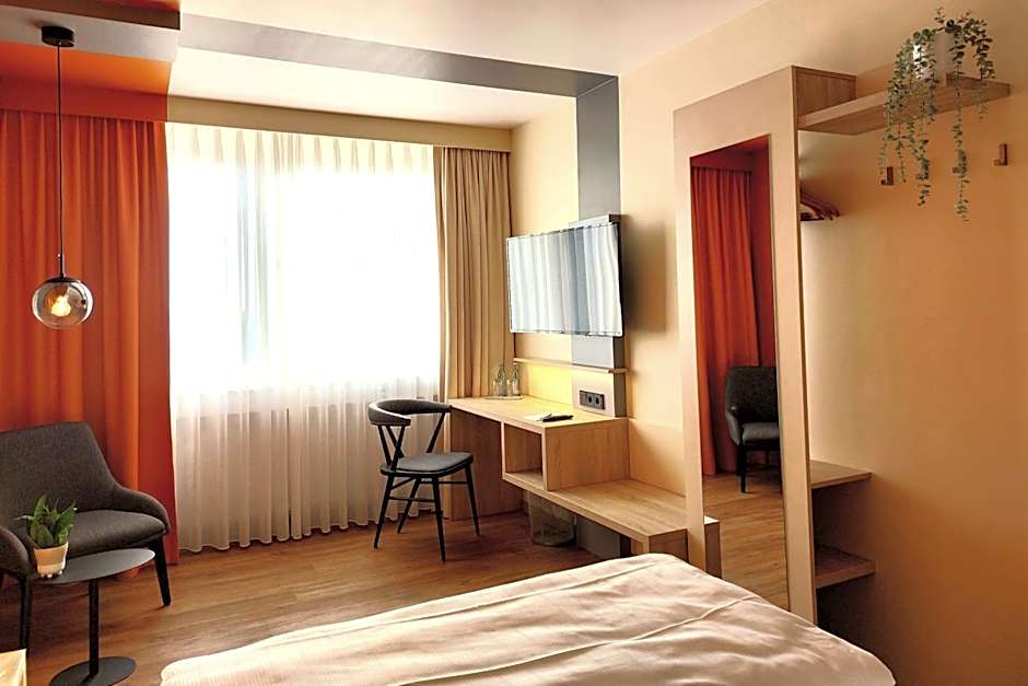 Heinrich Pesch Hotel