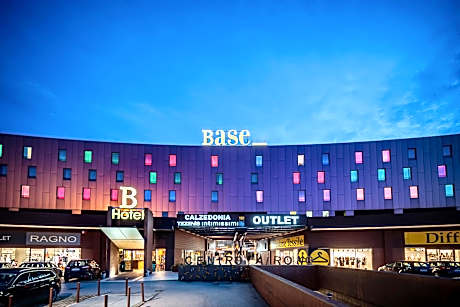 Base Hotel