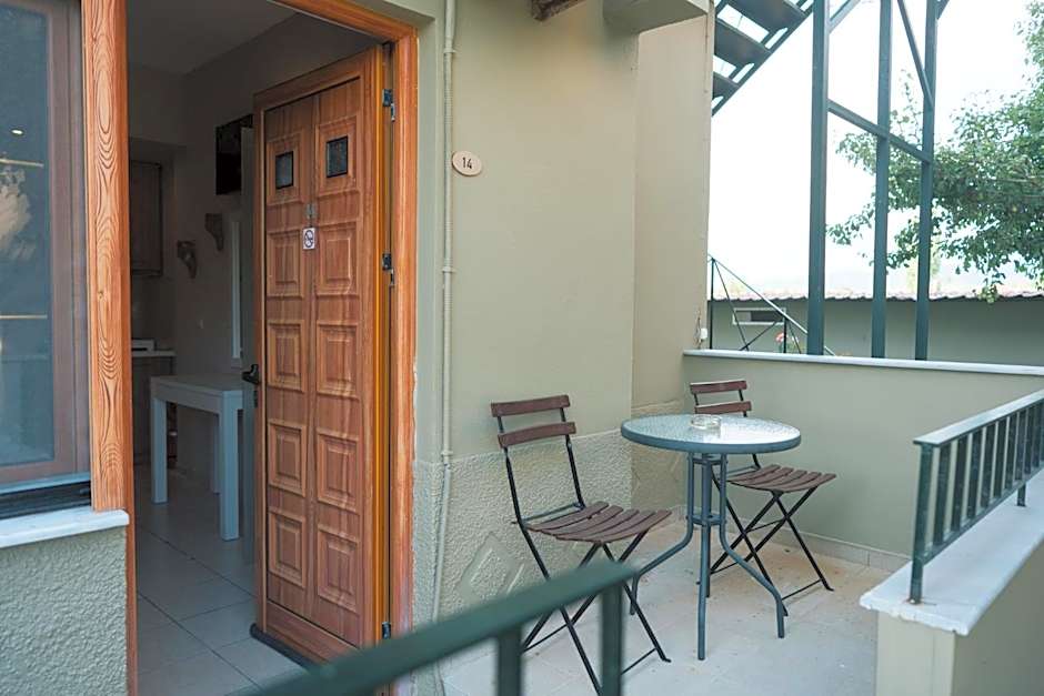 Ariadnes Holiday Accommodation