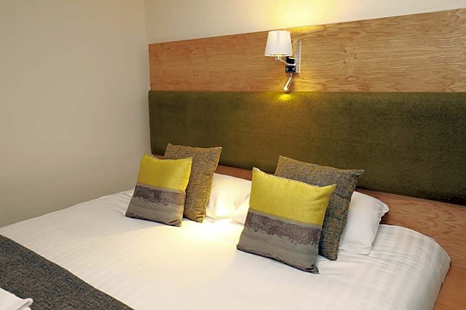 The Famous Star Hotel Moffat