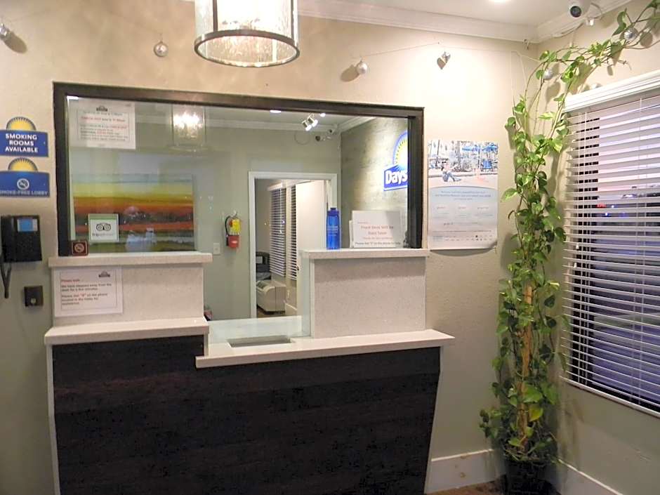 Days Inn by Wyndham Bainbridge