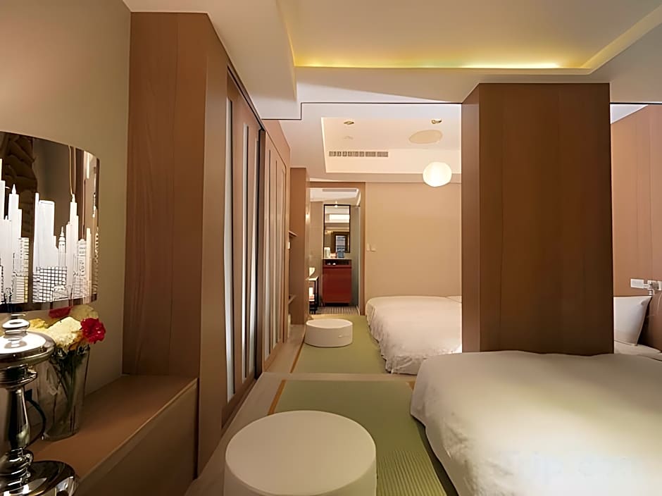 CHECK inn Express Taipei Station