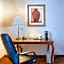 Holiday Inn Express Hotel & Suites Center By IHG