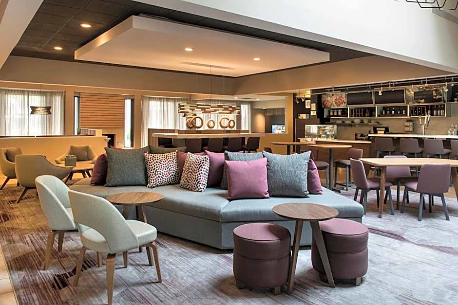 Courtyard by Marriott Lincroft Red Bank