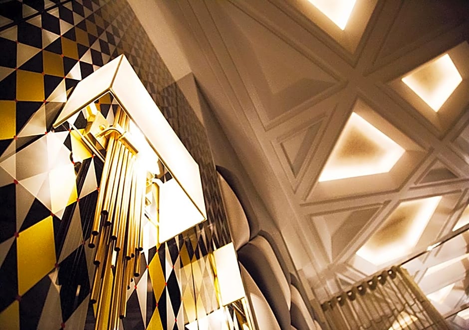 Royal Group Motel Fengshan Branch