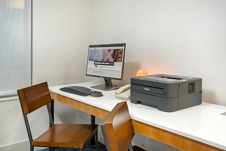 Holiday Inn Express Hotel & Suites Fort Collins By IHG